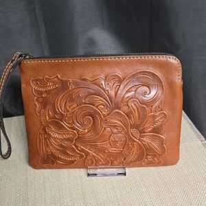 SALE* Patricia Nash Tan Leather Clutch EUC